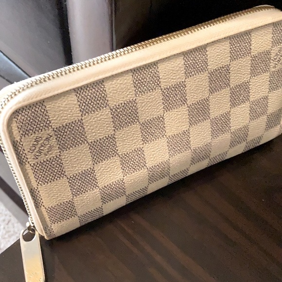 100% Authentic Louis Vuitton Damier Azur Wallet - Picture 8 of 9